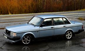 volvo-240.jpg